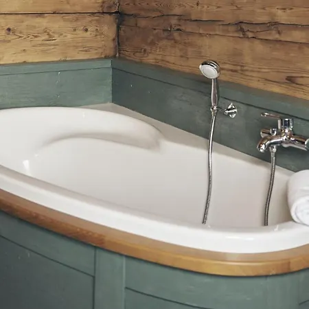 Renovated On Of The Picturesque Village Rougemont