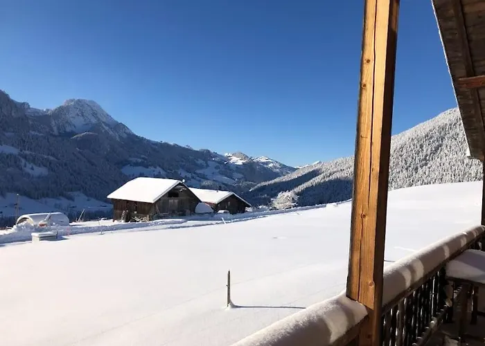 Renovated On Of The Picturesque Village Vakantiehuis Rougemont