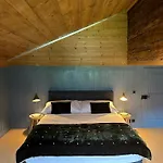 Renovated On Of The Picturesque Village בית נופש *